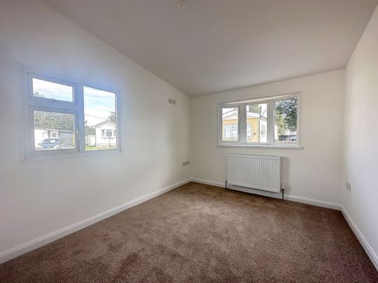 Maple Avenue, Scunthorpe - Photo 1