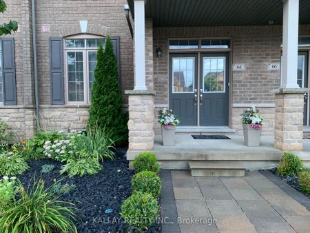 Condo Townhouse For Lease | N9259574 - Photo 3