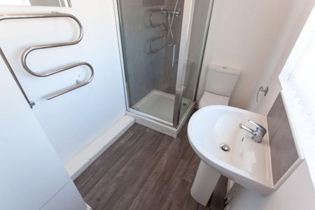 2 bedroom flat to rent - Photo 5