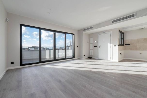 3 room luxury House for rent in Granada, Spain - Photo 1