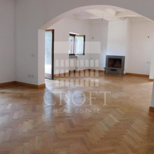 Cassia-La Storta: Idependent villa in small gated community, 1 homeoffice/study, 5 bedrooms, 3 bathrooms, lounge, dining room, kitchen, terrace, garden, AC in all bedrooms, private parking space. Ref. 2206 - Foto 1
