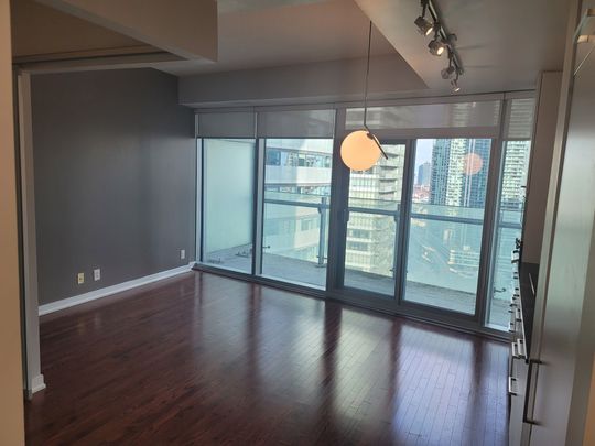 For Lease - 12 York Street Unit# 2301, Toronto, Ontario - Photo 1