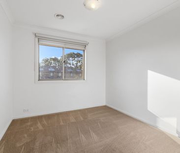 Modern & Low-Maintenance Living in Prime Epping Location - Photo 4