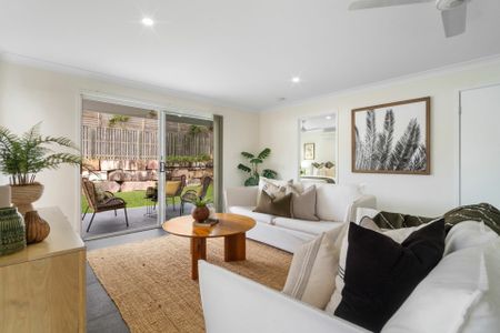 Modern Family Home - Photo 5