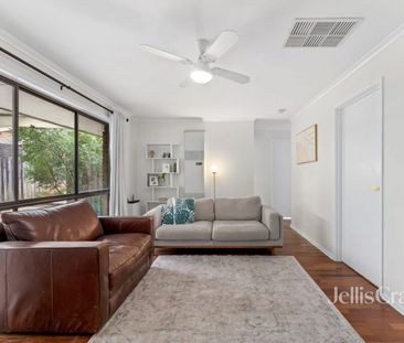 Spacious Family Living with an Incredible Outdoor Entertaining Area - Photo 2