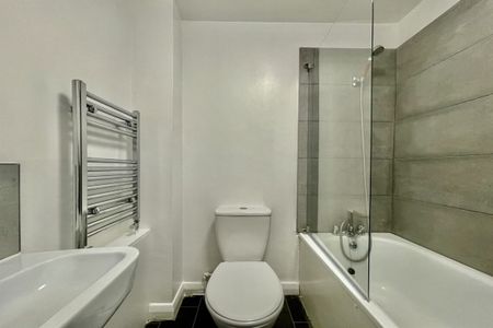 1 bed Flat Delaford Street, SW6 - Photo 4