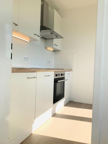 Helle Zwei-Zimmer-Wohnung mit Loggia - Photo 4