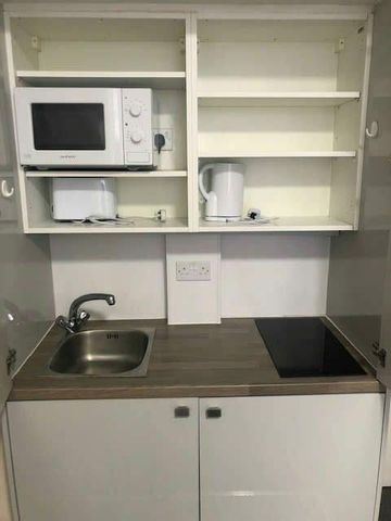 Studio to rent - Photo 5