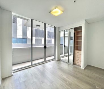 Modern 1 bedroom plus study apartment located in the heart of Zetla... - Photo 4