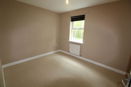 Brooklands, Haywards Heath, RH16 - Photo 2