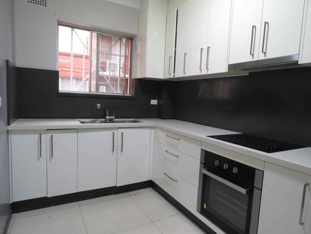 4/8 Calliope Street Guildford - Photo 4