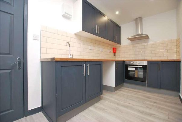 Raymond Crescent, Guildford, Surrey, GU2 - Photo 1