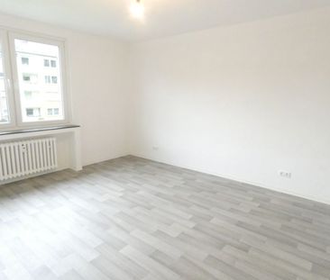 **Helle Wohnung mit großem Balkon** - Photo 1
