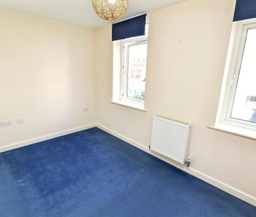 Maxwell Road, Borehamwood - Photo 4