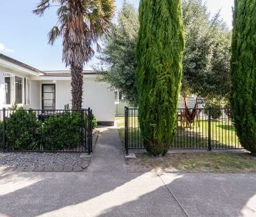 Fully furnished Devon street. - Photo 2