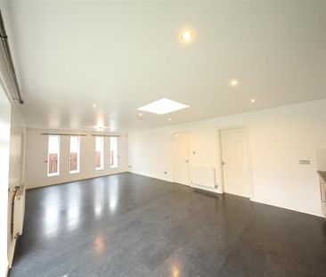 3 bedroom detached bungalow to rent - Photo 1