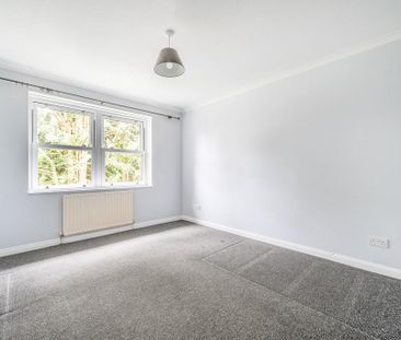 3 bedroom flat to rent - Photo 5