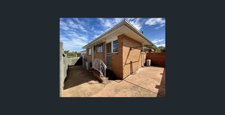 3/4 Leonard Street, Dandenong - Photo 2