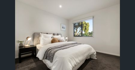 CONTEMPORARY LIFESTYLE ON THE BEACH EDGE! - Photo 3