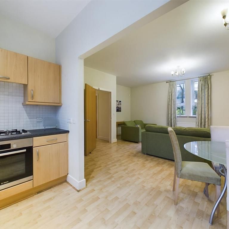 2 bedroom flat to rent - Photo 1