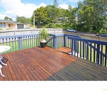 Charming 3BR Home in Cockle Bay! - Photo 2