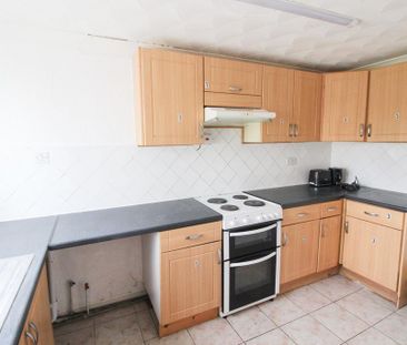 3 bedroom terraced house to rent - Photo 6