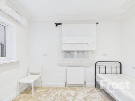 Staines Road, Feltham,TW14 - Photo 1