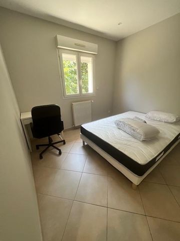 GRATTE CIEL / RUE JOSEPH GILLET CHAMBRE DANS MAISON 78M2 , Villeurbanne - Photo 5