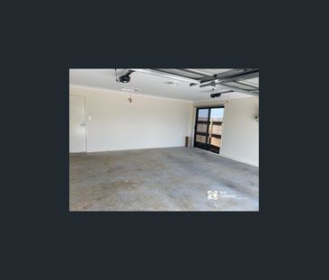 MODERN FAMILY HOME IN QUIET LOCATION IN CAPALABA - Photo 4