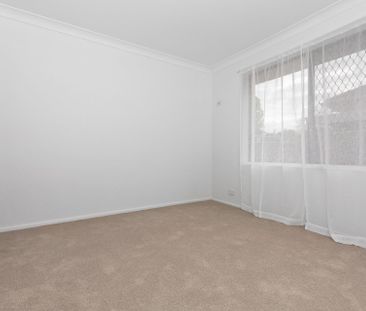 Neat Villa close to Warners Bay Village & foreshore - Photo 3