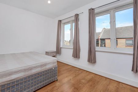 4 bedroom terraced house to rent - Photo 4