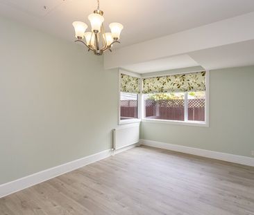 Pet friendly executive home in Strowan! - Photo 4