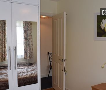 Interior room in shared apartment in Blanchardstown, Dublin - Photo 1