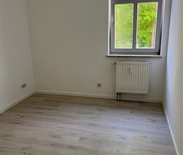 Kleine Wohnung im Erdgeschoss - Photo 1