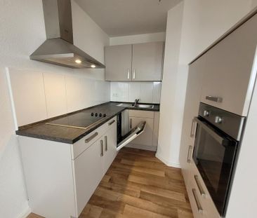 Helle 4-Raumwohnung mit EBK - Foto 4