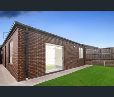 Modern 4-Bedroom Family Home in a Convenient Mickleham Location - Photo 3