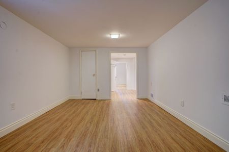 For Lease - 23 Falmouth Avenue Unit# Lower, Toronto, Ontario - Photo 2