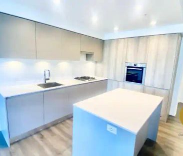 Modern High-Rise 2 Bed 2 Bath Condo at City of Lougheed! | 3809 Eve... - Photo 1