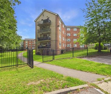 Hunters Hill, Burghfield Common, Reading, Berkshire, RG7 - Photo 6
