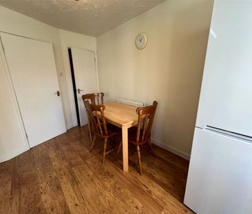 Armstead Road, Pendeford, Wolverhampton, West Midlands, WV9 - Photo 1