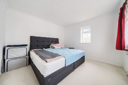 4 bedroom detached house to rent - Photo 5