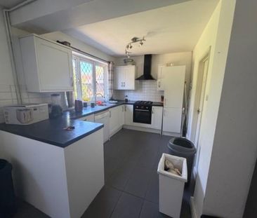 Queens Road Maidstone, Kent - Photo 5