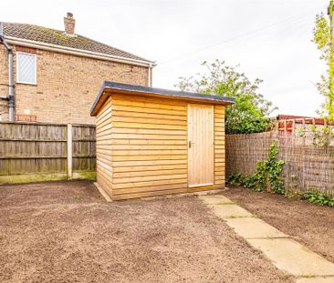 3 bedroom semi-detached house to rent - Photo 4