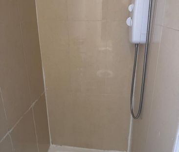 Room in a Shared House, Carmelite Road, HA3 - Photo 3