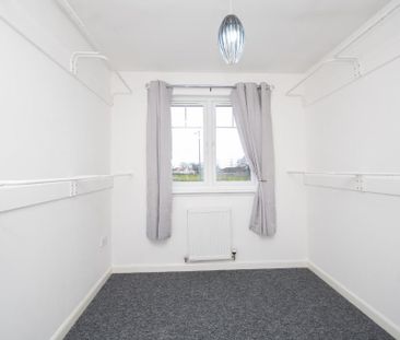 3 bedroom semi-detached house to rent - Photo 6