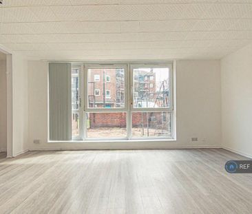 3 bedroom maisonette to rent - Photo 1