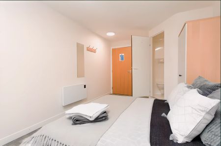 Deluxe Ensuite - Photo 4