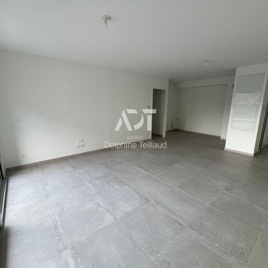 Location Appartement 3 pièces 68m² VOIRON 38500 - Photo 1