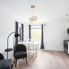 1 room apartment of 61m² in Montreal - Photo 2