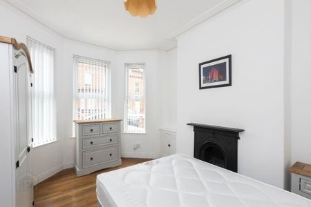 Room 1, 43 Candahar Street, (Refurbished Serviced Room), Belfast, BT7 3AR - Photo 3